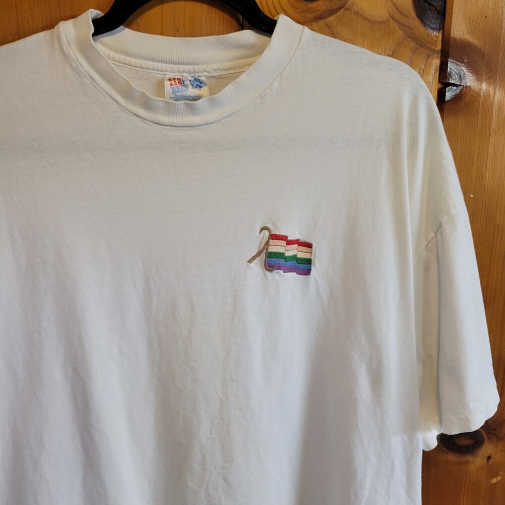 Vintage 2xl 80s 90s gay pride White T-Shirt Embroidered Rainbow Flag pocket vtg